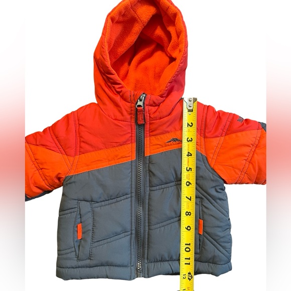 ⛰️ Pacific Trail Puffer Jacket | Gray, Orange and Red | Hooded | Size 6 Months - Picture 10 of 12